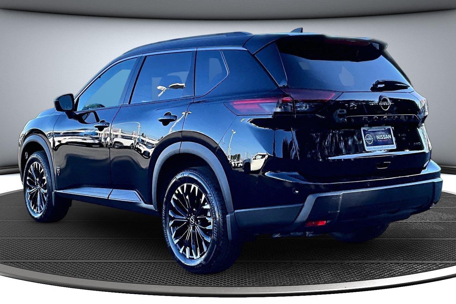 New 2026 Nissan Rogue Dark Armor 2026.5
