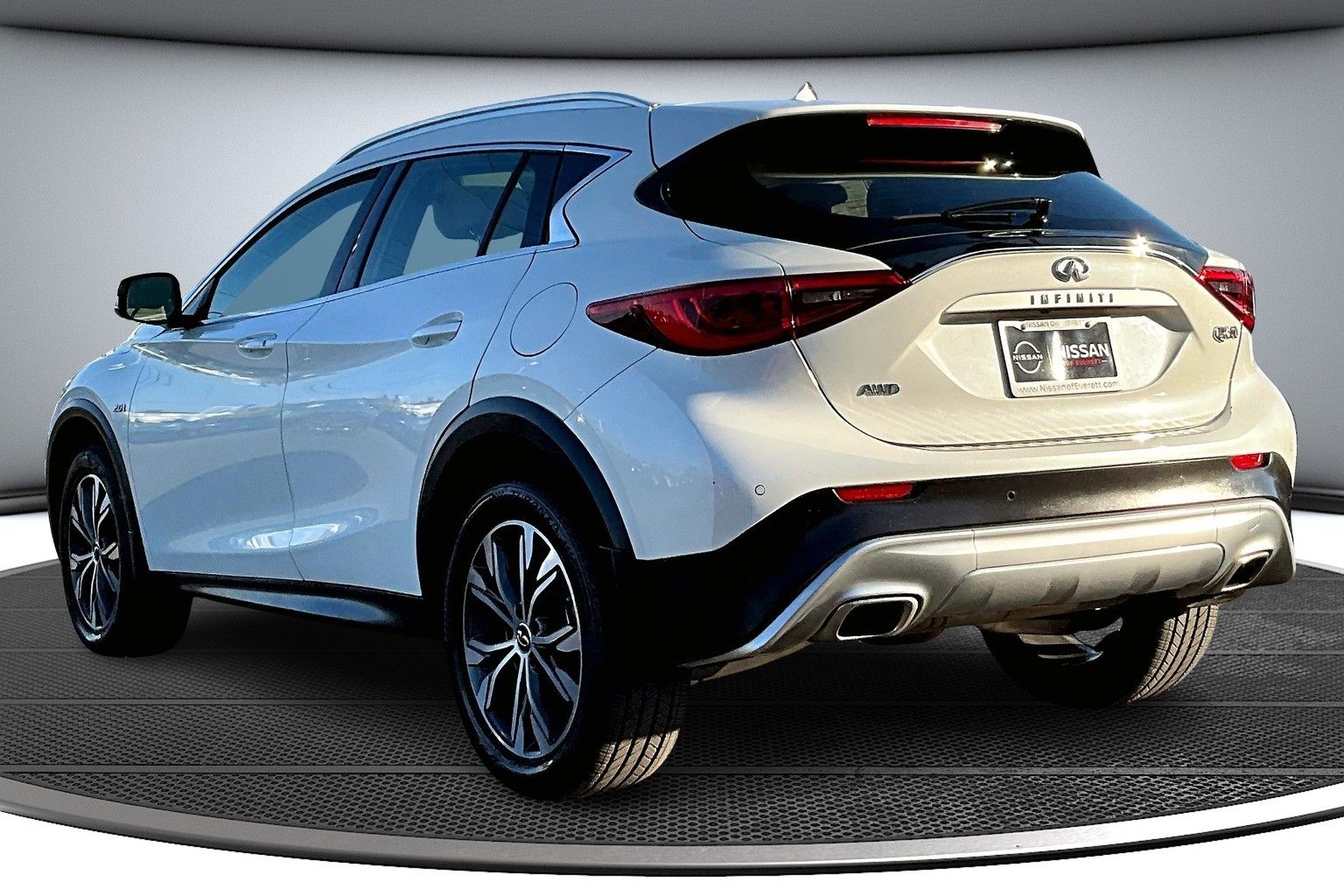2019 Infiniti QX30 Luxe photo 4