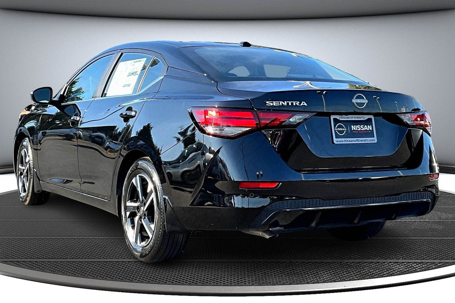 2025 Nissan Sentra SV photo 3