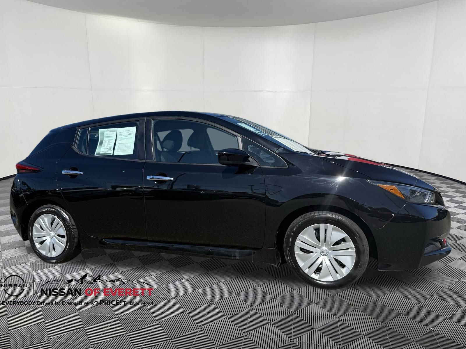 2023 Nissan LEAF Hatchback 
