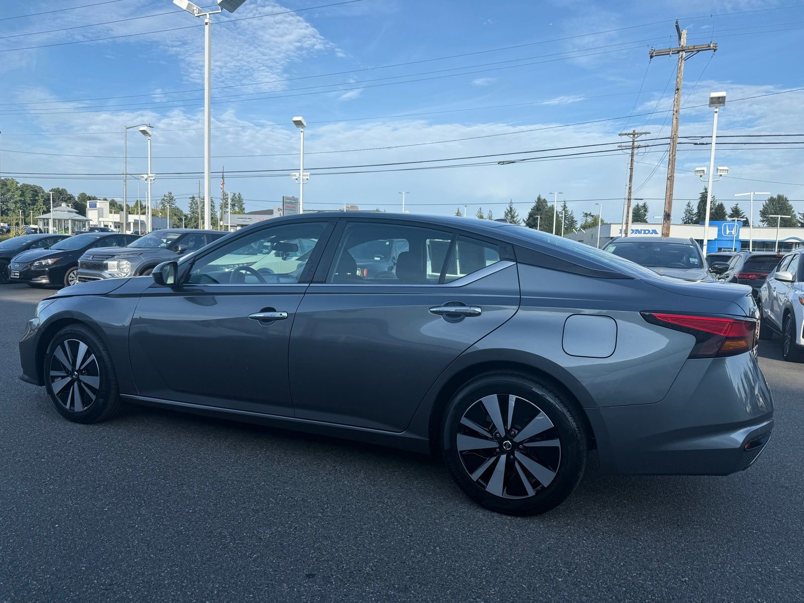 2022 Nissan Altima 2.5 SV photo 2