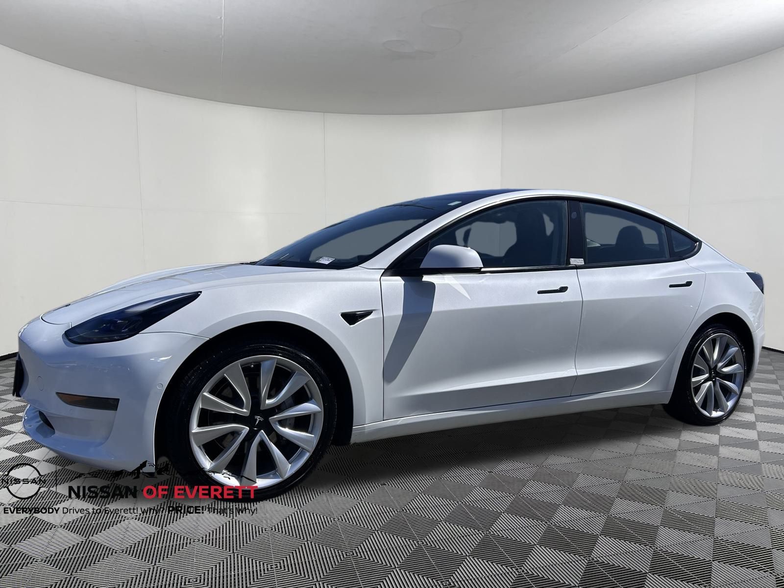 Used 2022 Tesla Model 3 Base with VIN 5YJ3E1EA5NF372822 for sale in Everett, WA