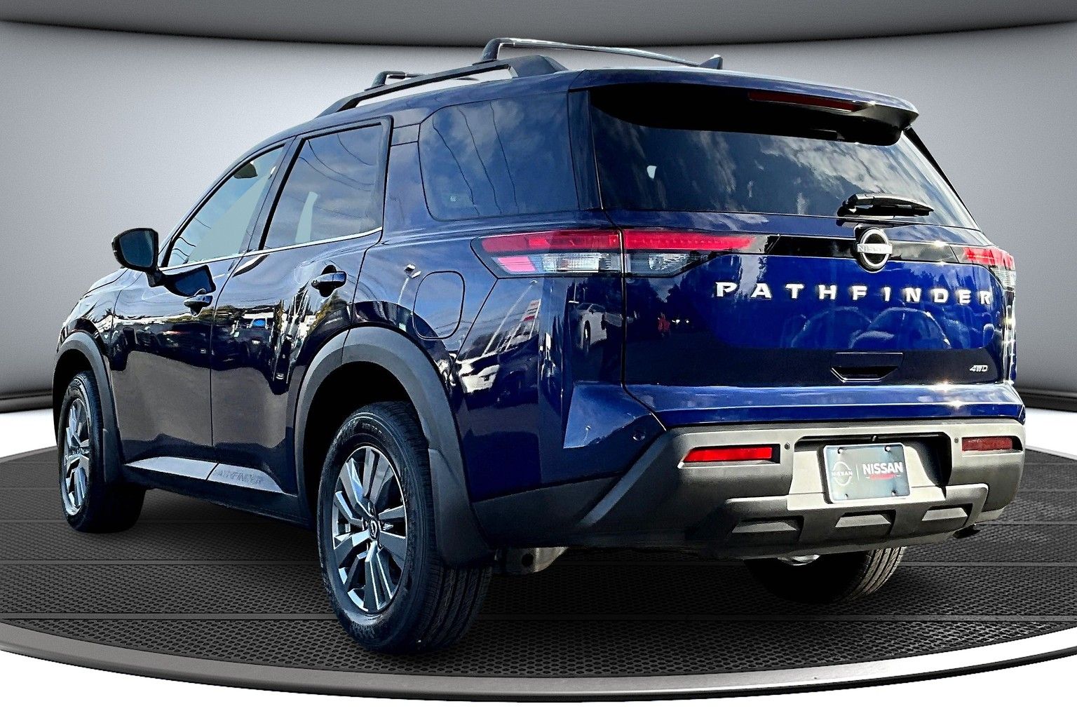 2025 Nissan Pathfinder SV photo 3