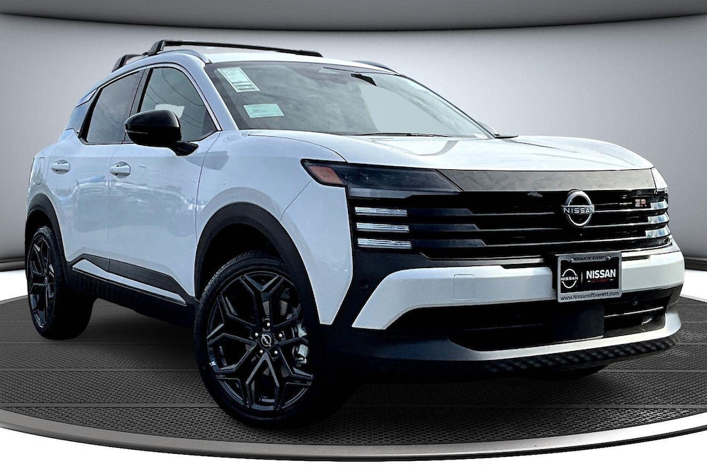 New 2026 Nissan Kicks SR SUV