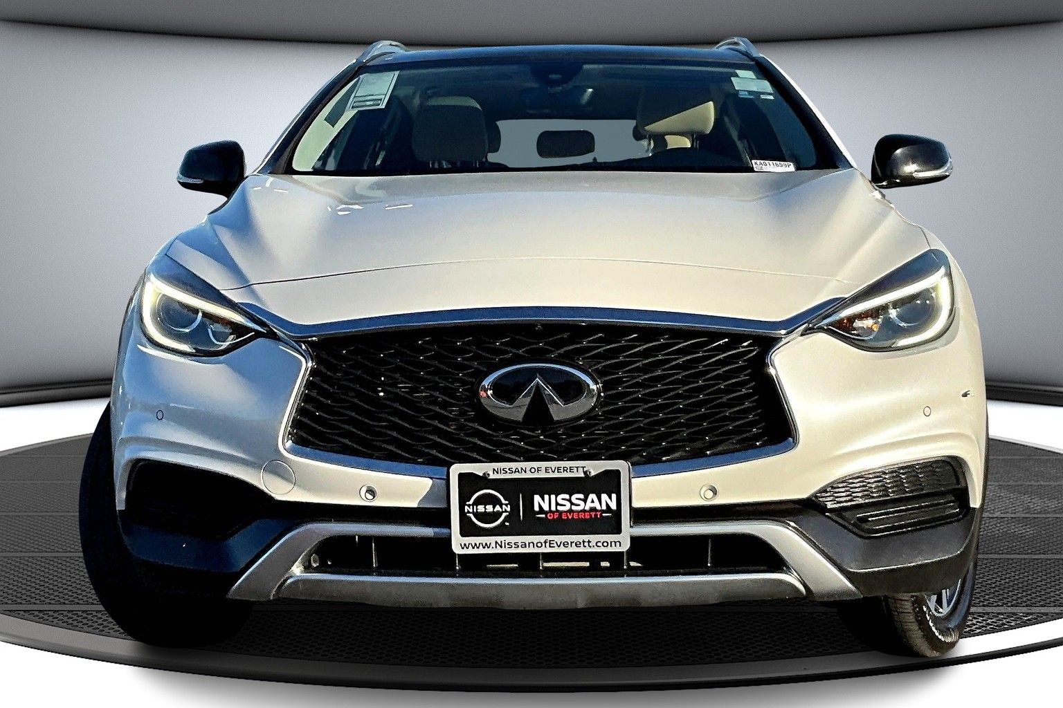 2019 Infiniti QX30 Luxe photo 2