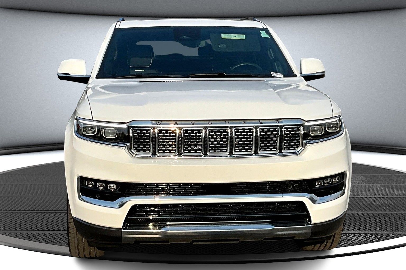 2022 Jeep Grand Wagoneer III photo 2