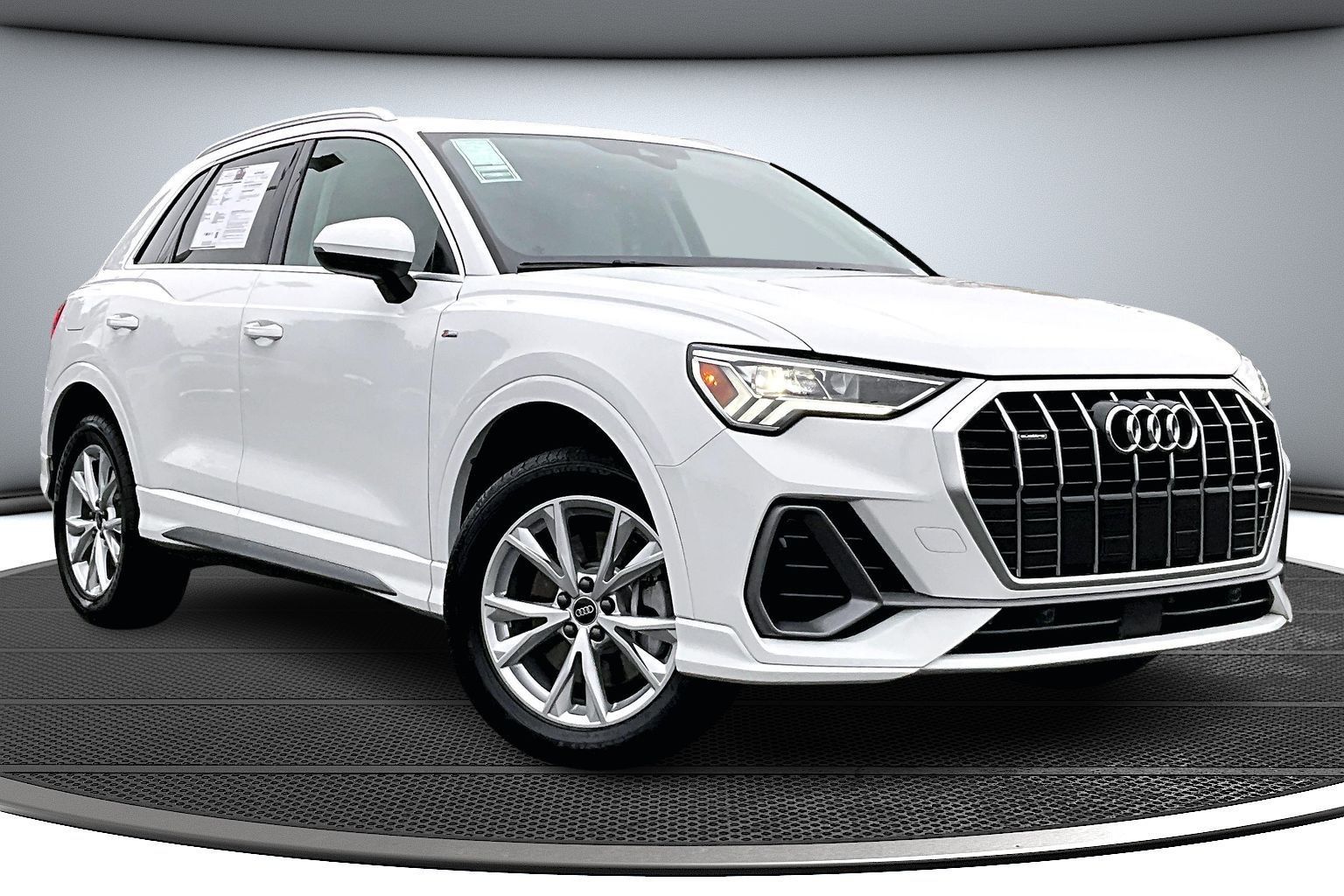 2024 Audi Q3 S Line Premium's photo