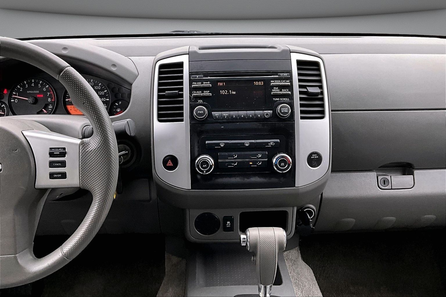 2013 Nissan Frontier SV - Photo 10