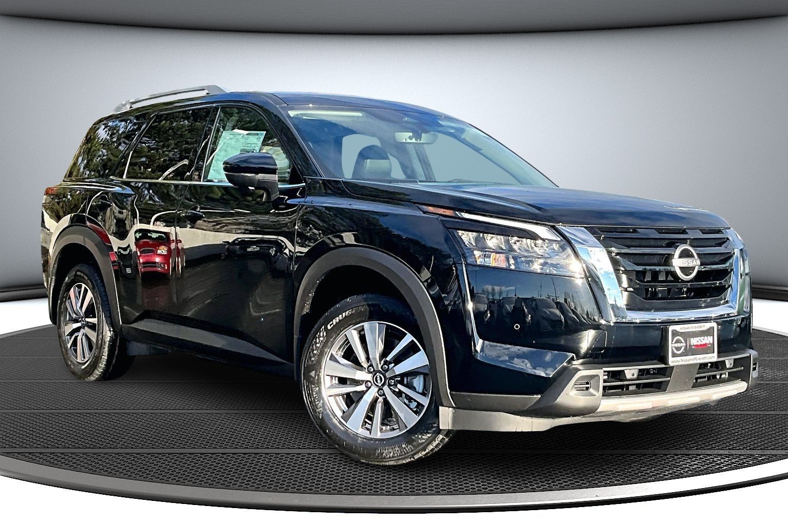 2025 Nissan Pathfinder SL's photo