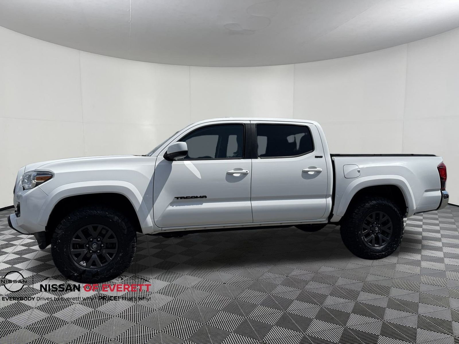 Used 2020 Toyota Tacoma SR5 with VIN 3TMCZ5AN4LM295227 for sale in Everett, WA