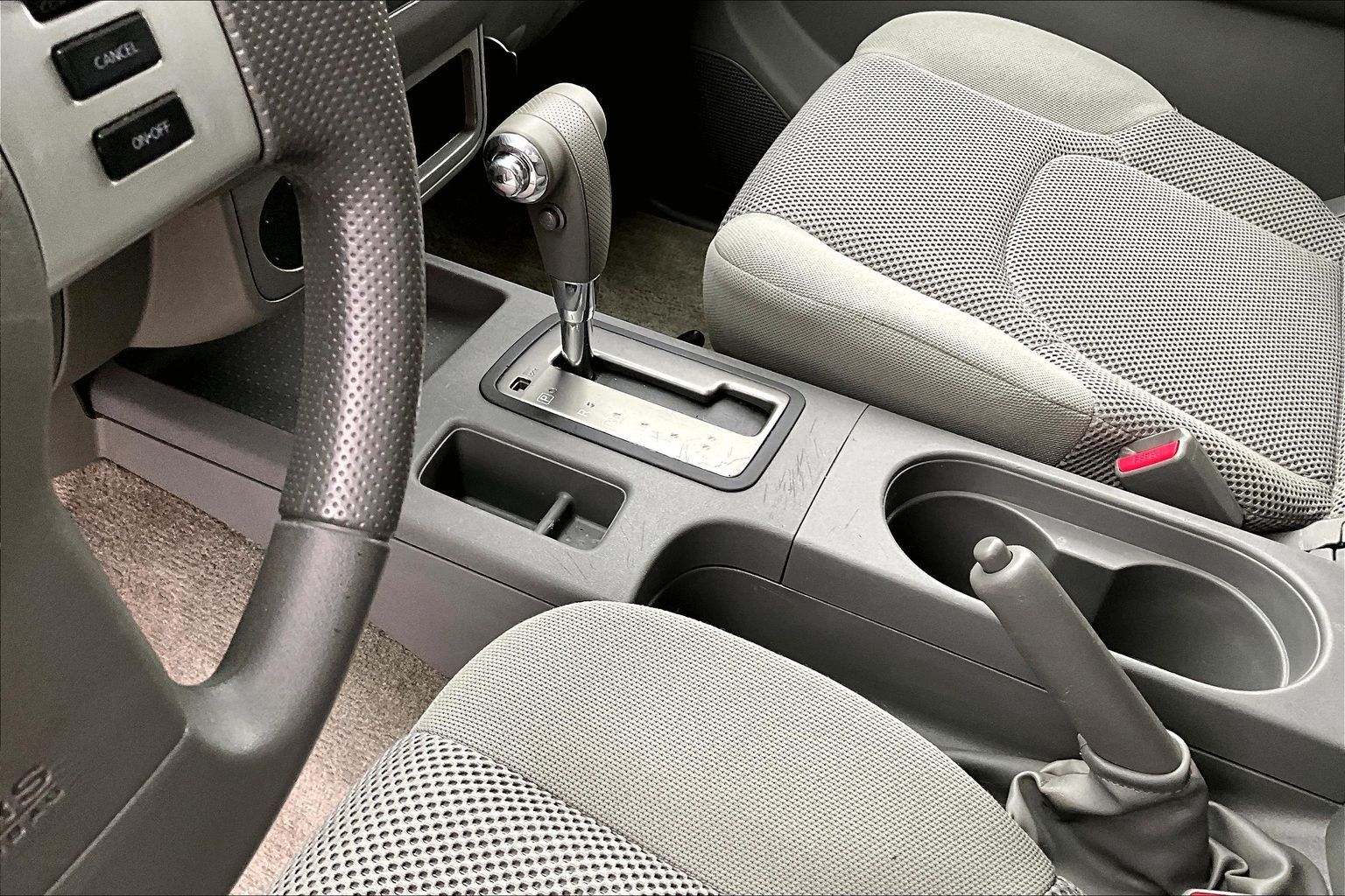 2013 Nissan Frontier SV - Photo 16