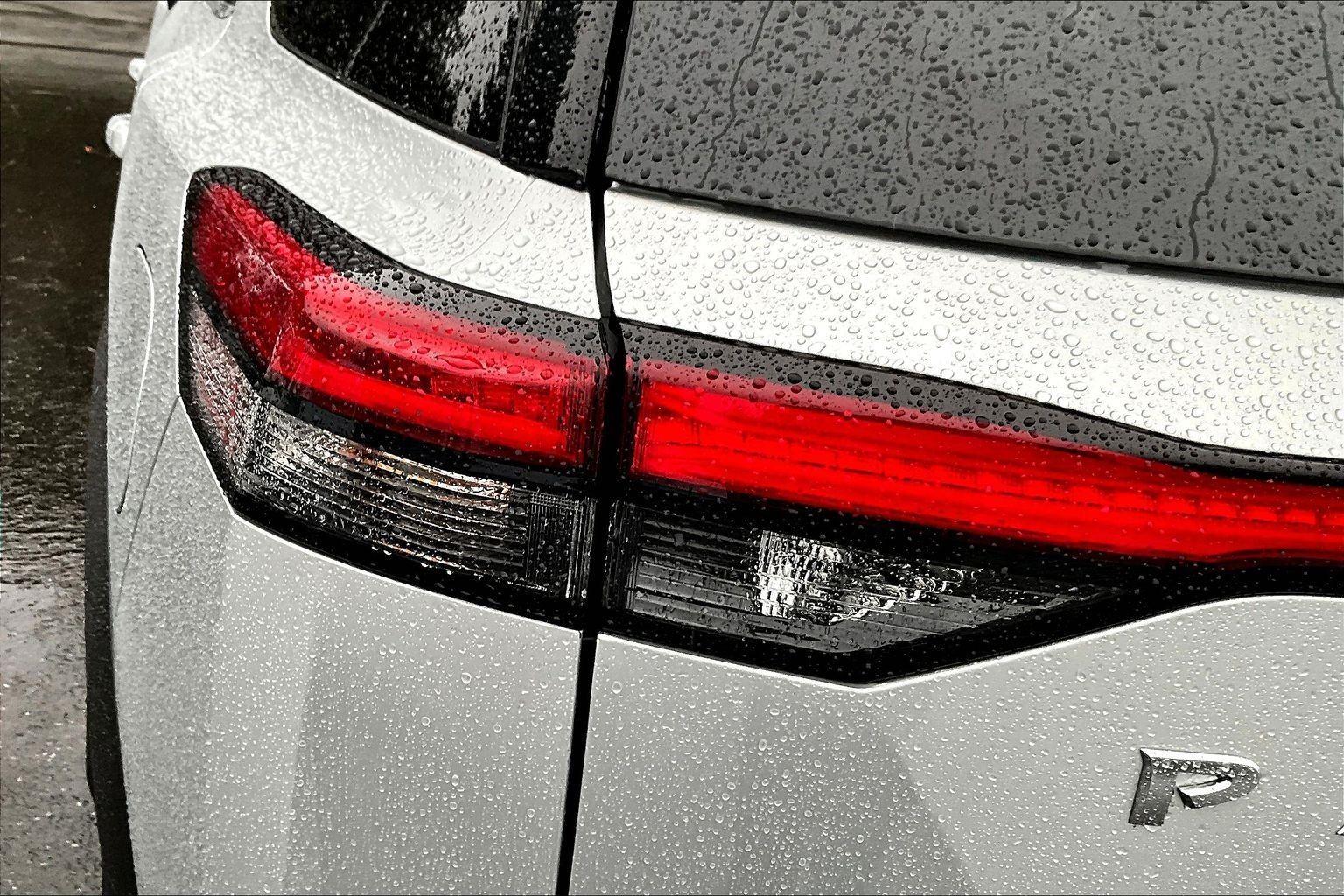2024 Nissan Pathfinder SV - Photo 21