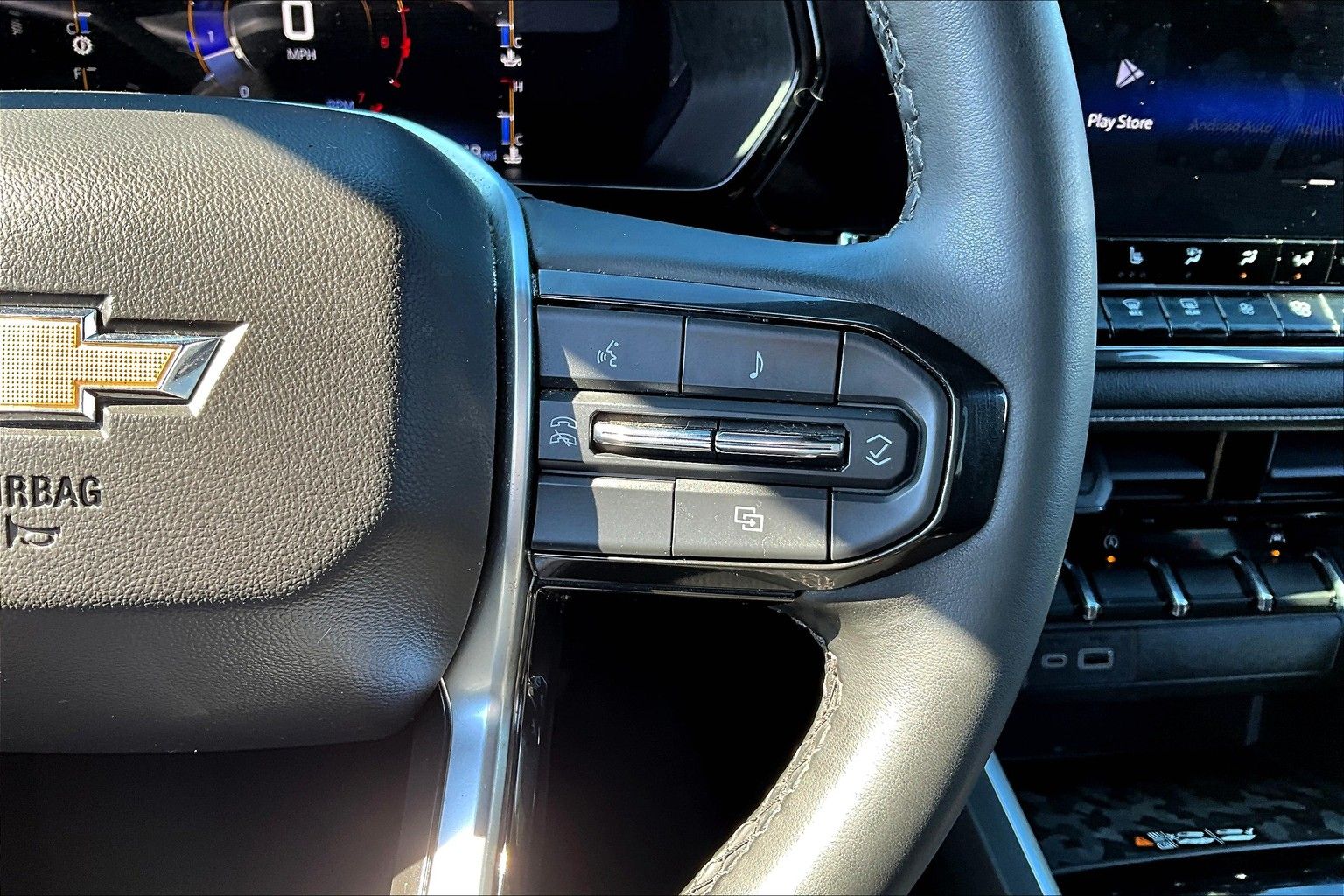 2023 Chevrolet Colorado LT - Photo 12