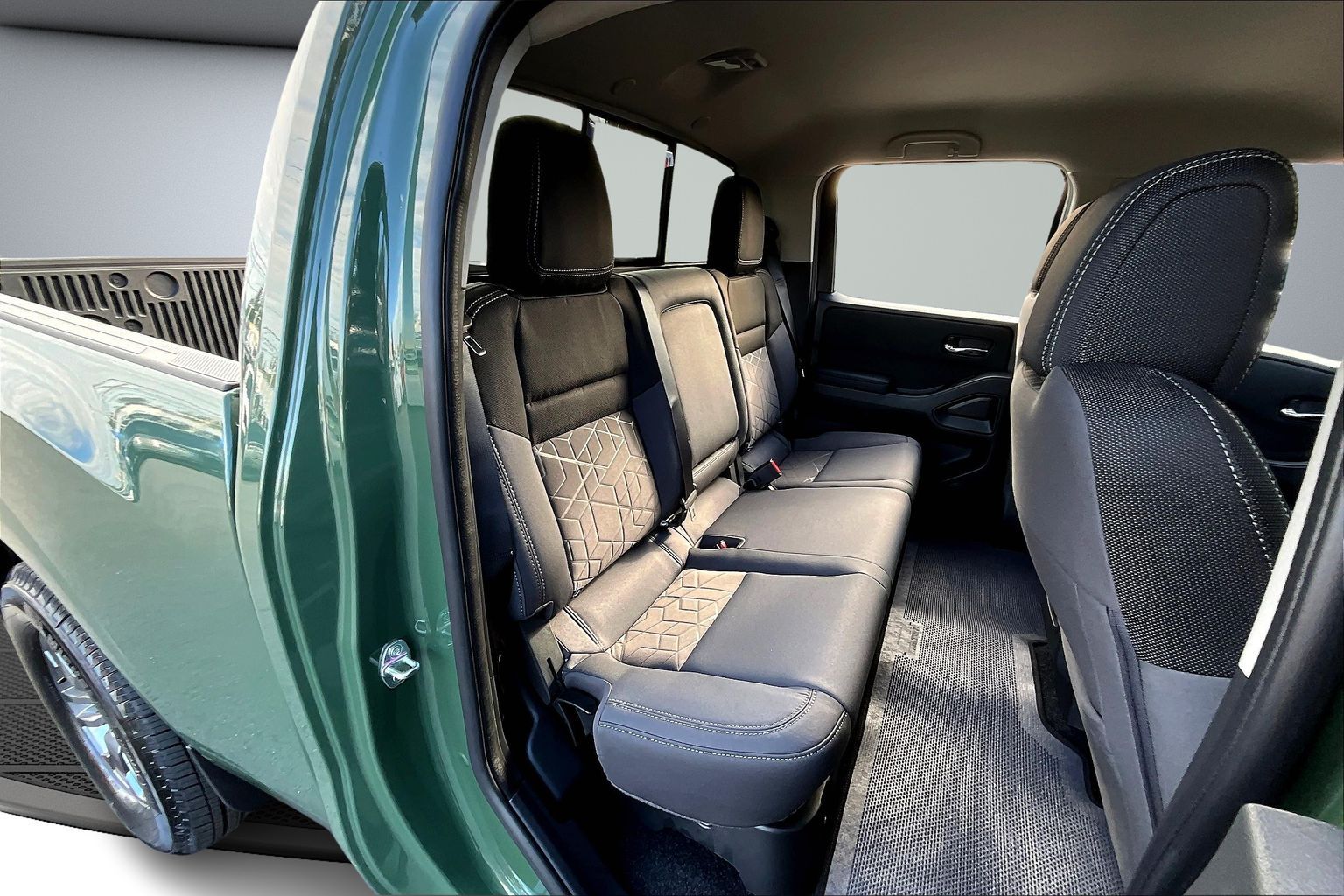 2026 Nissan Frontier SV - Photo 9