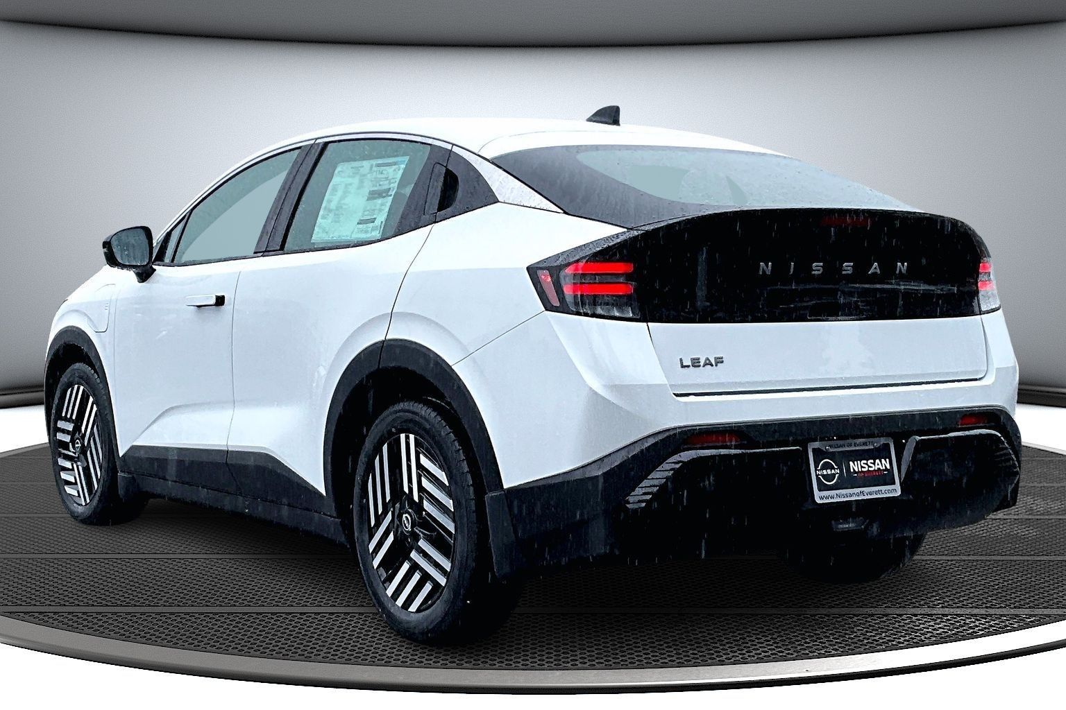 2026 Nissan Leaf SV photo 3