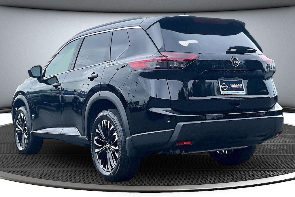 New 2026 Nissan Rogue Dark Armor 2026.5