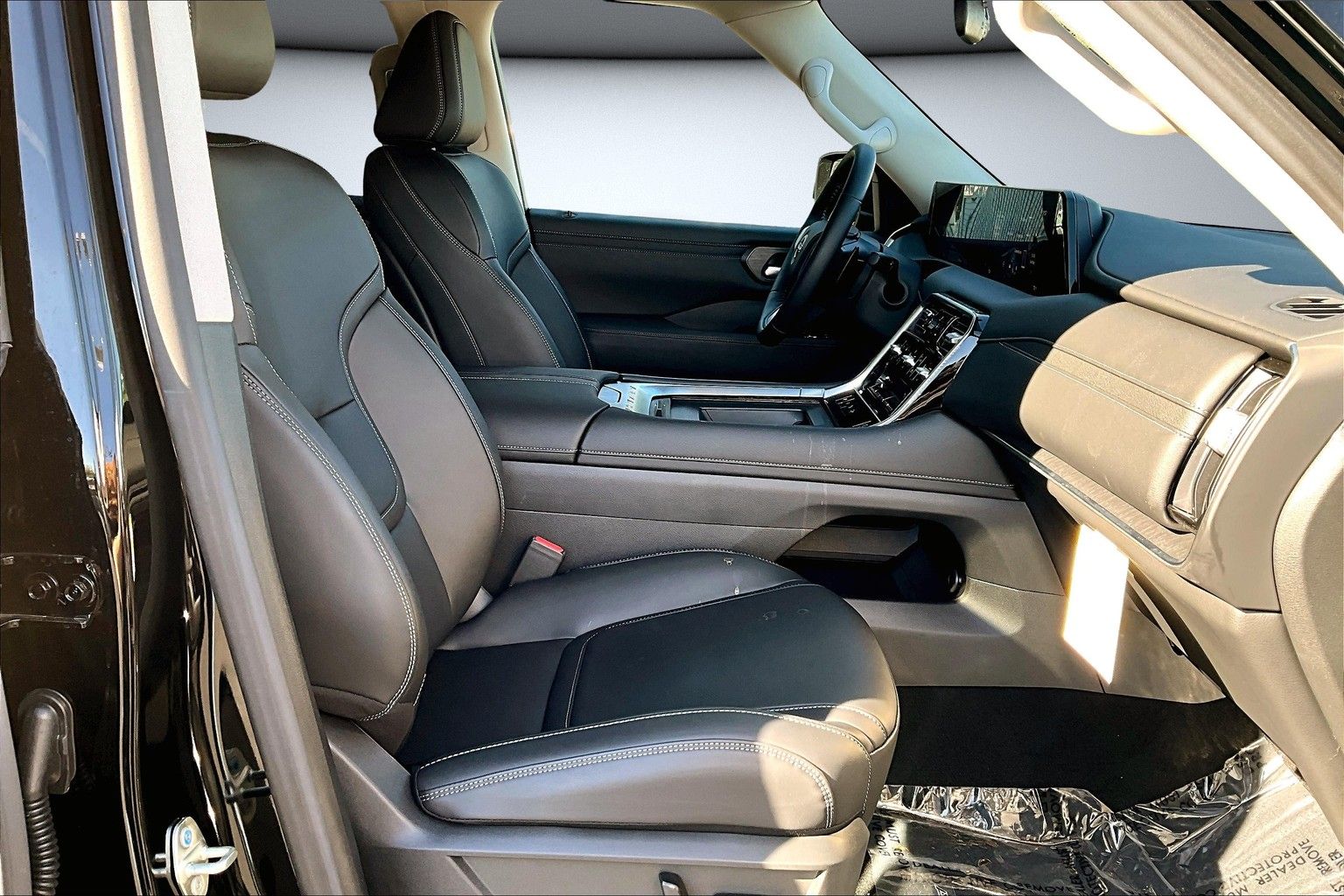 2025 Nissan Armada SV - Photo 10