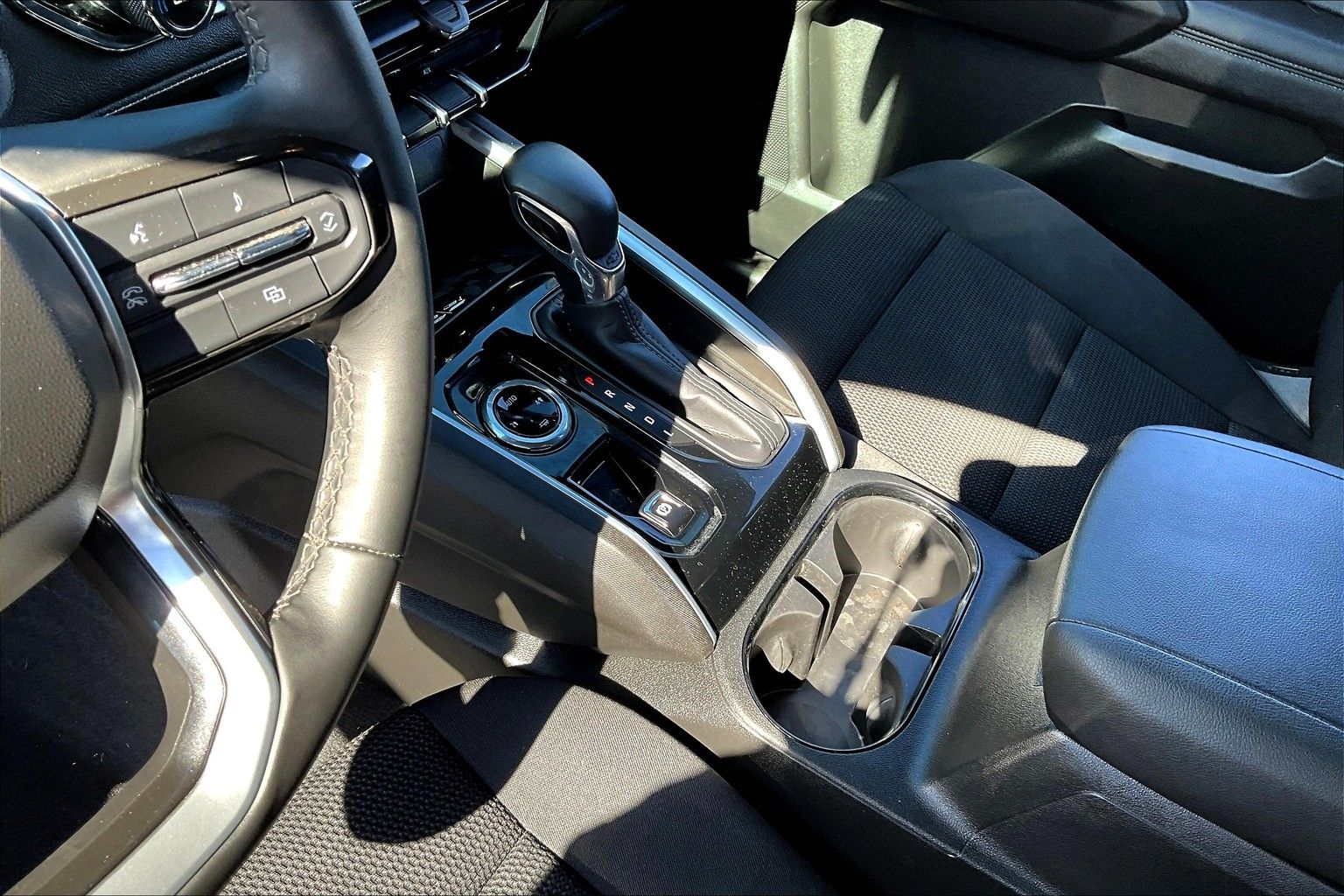 2023 Chevrolet Colorado LT - Photo 18