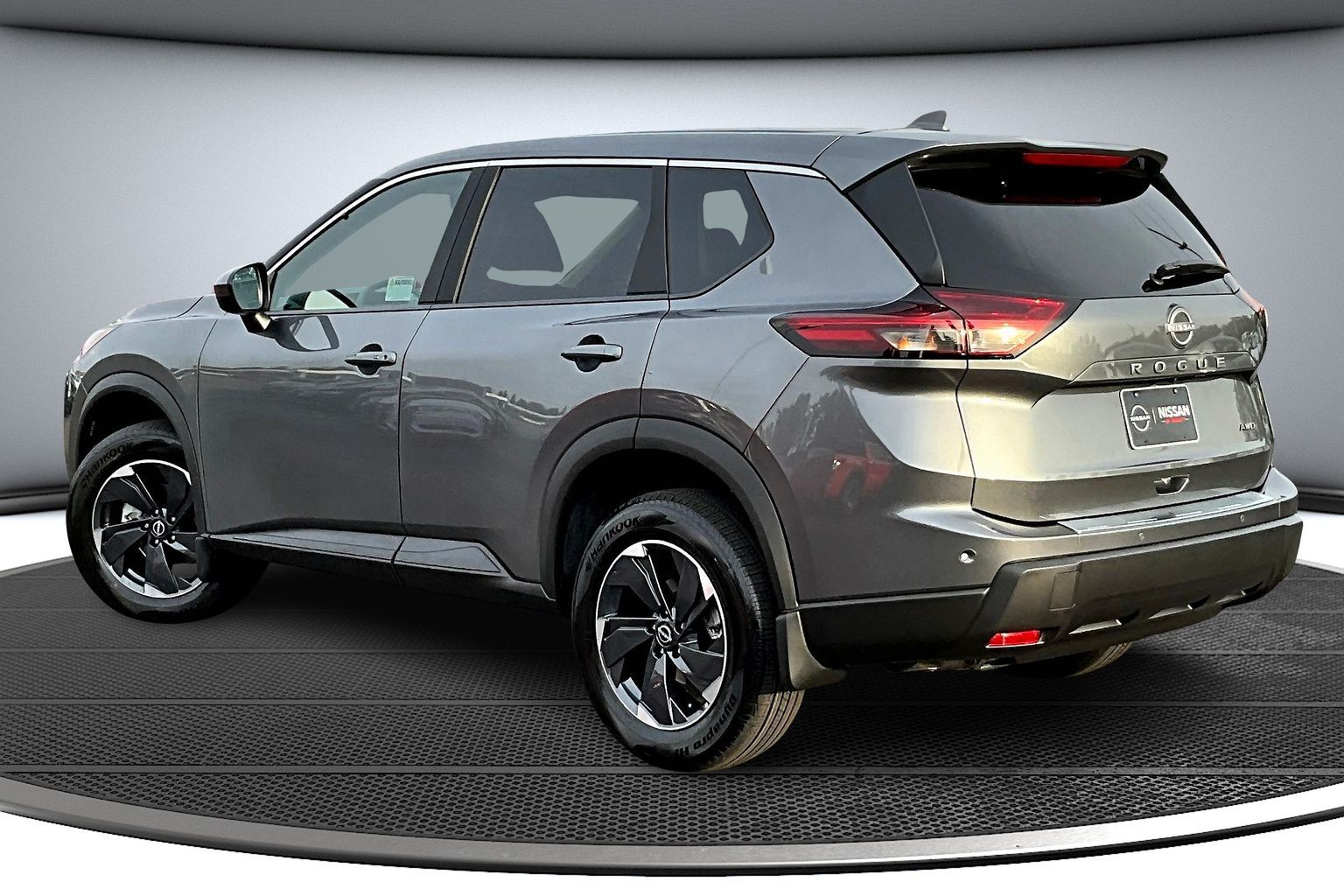 2026 Nissan Rogue SV photo 2