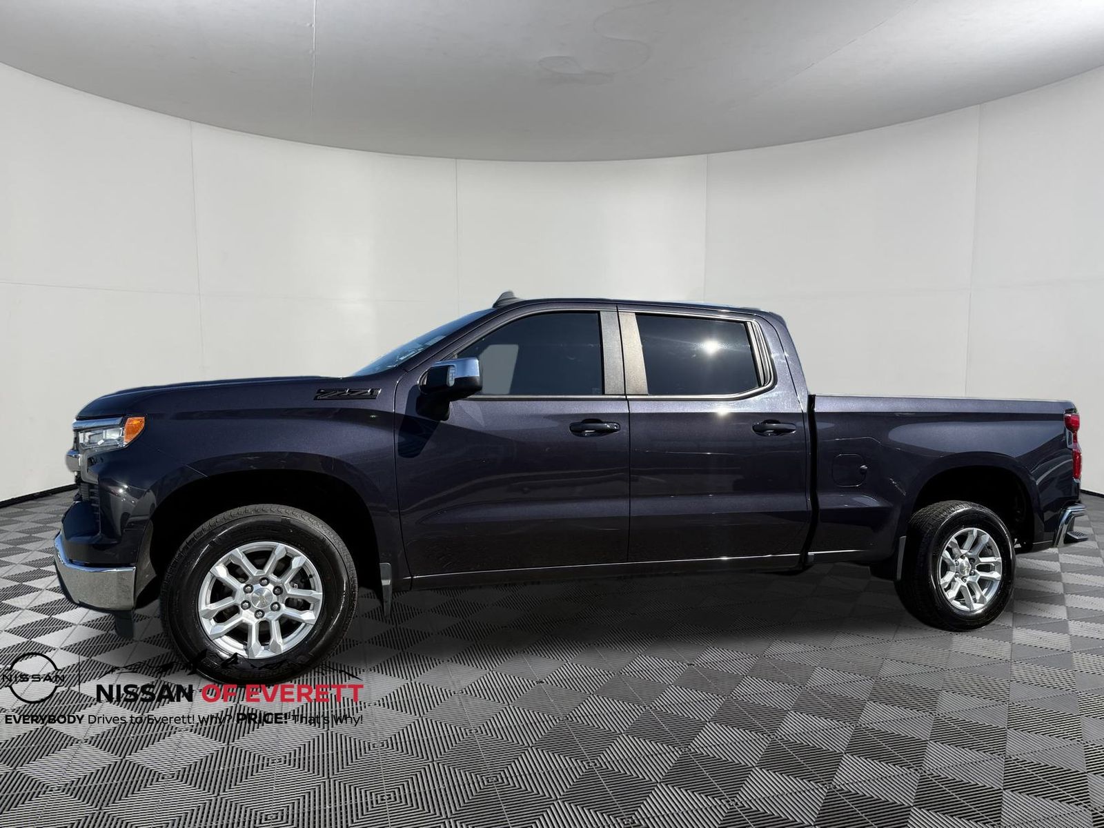 Used 2022 Chevrolet Silverado 1500 LT with VIN 3GCUDDED3NG614861 for sale in Everett, WA