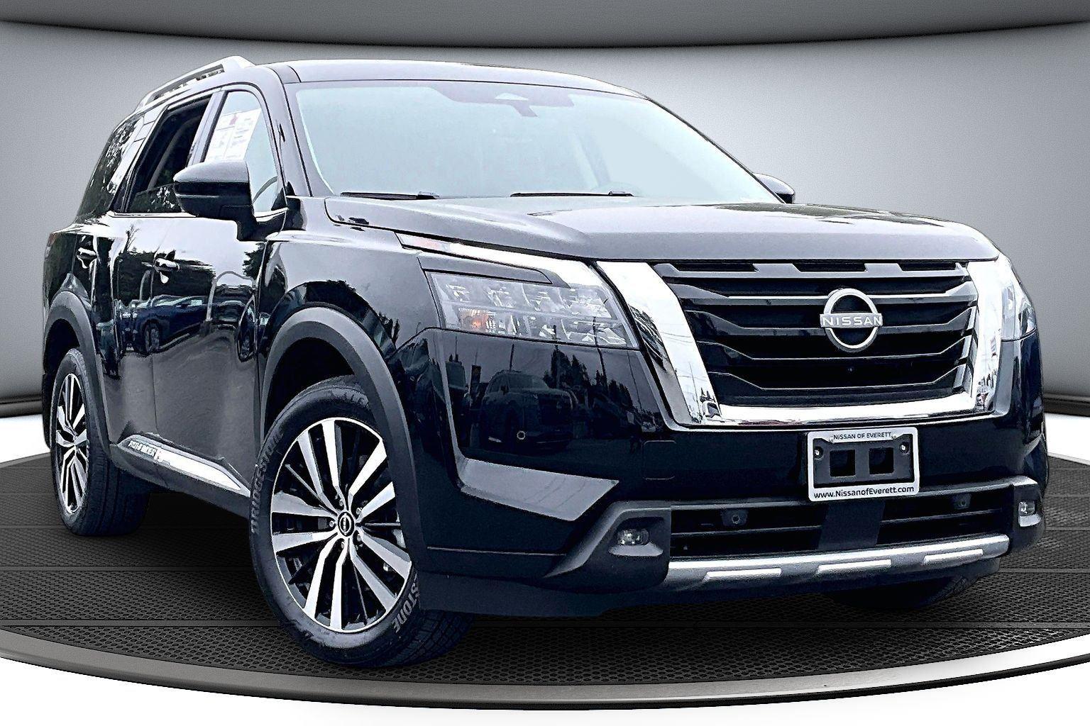 2025 Nissan Pathfinder Platinum 4WD's photo