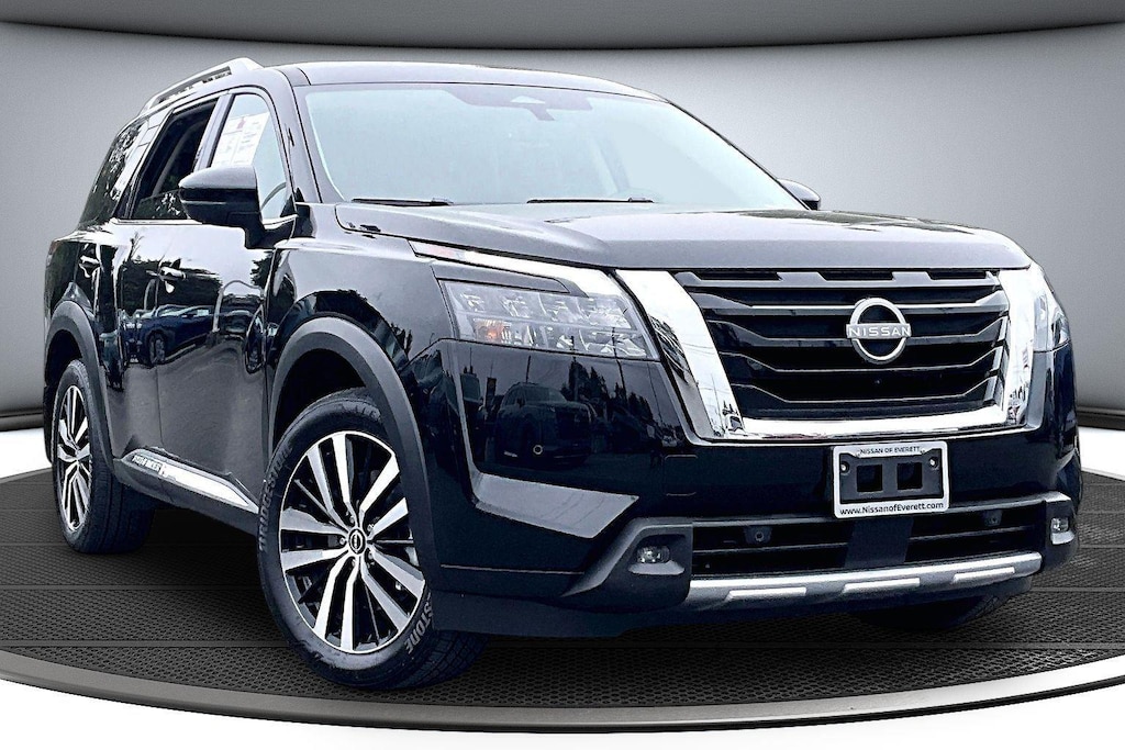 Used 2025 Nissan Pathfinder Platinum SUV