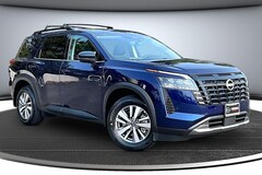 2026 Nissan Pathfinder SL SUV