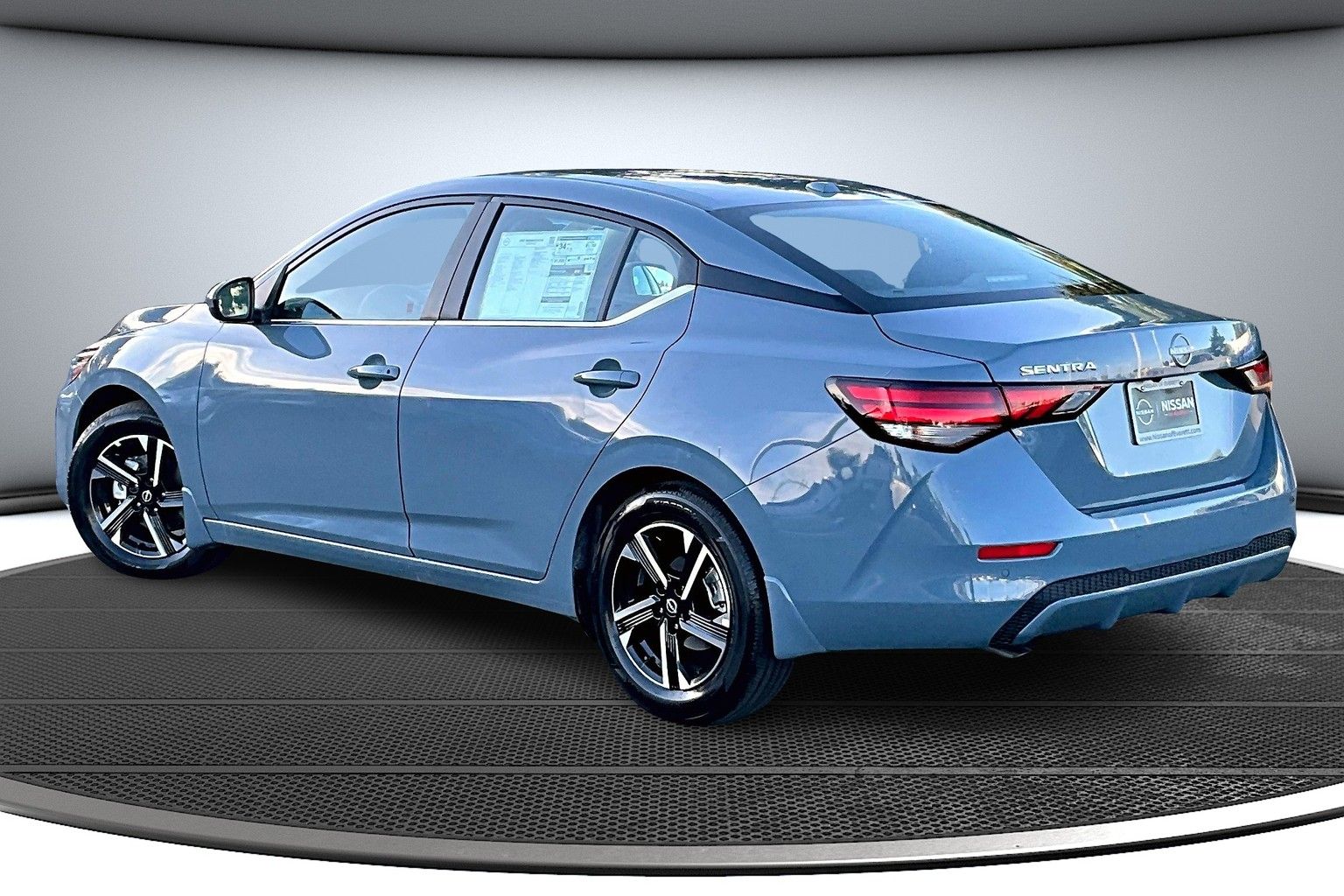 2025 Nissan Sentra SV photo 3