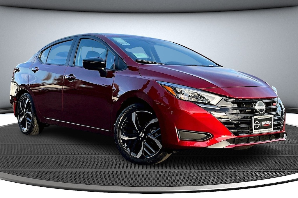 New 2025 Nissan Versa 1.6 SR Sedan