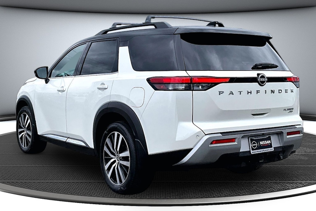 Used 2023 Nissan Pathfinder Platinum SUV
