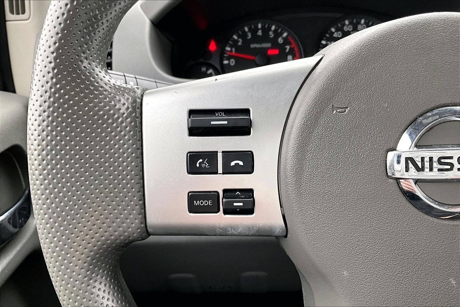 2013 Nissan Frontier SV - Photo 11
