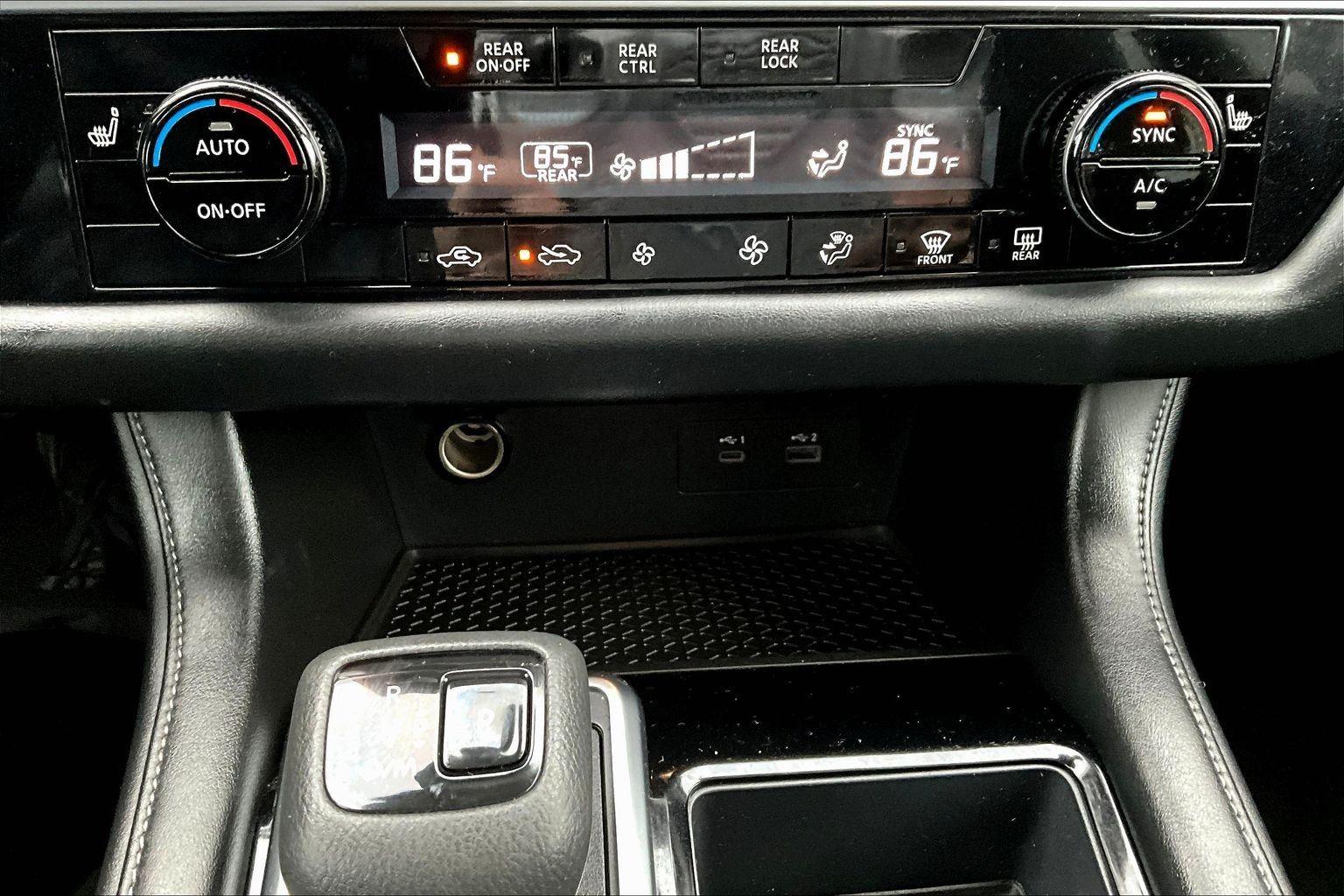 2024 Nissan Pathfinder SV - Photo 14