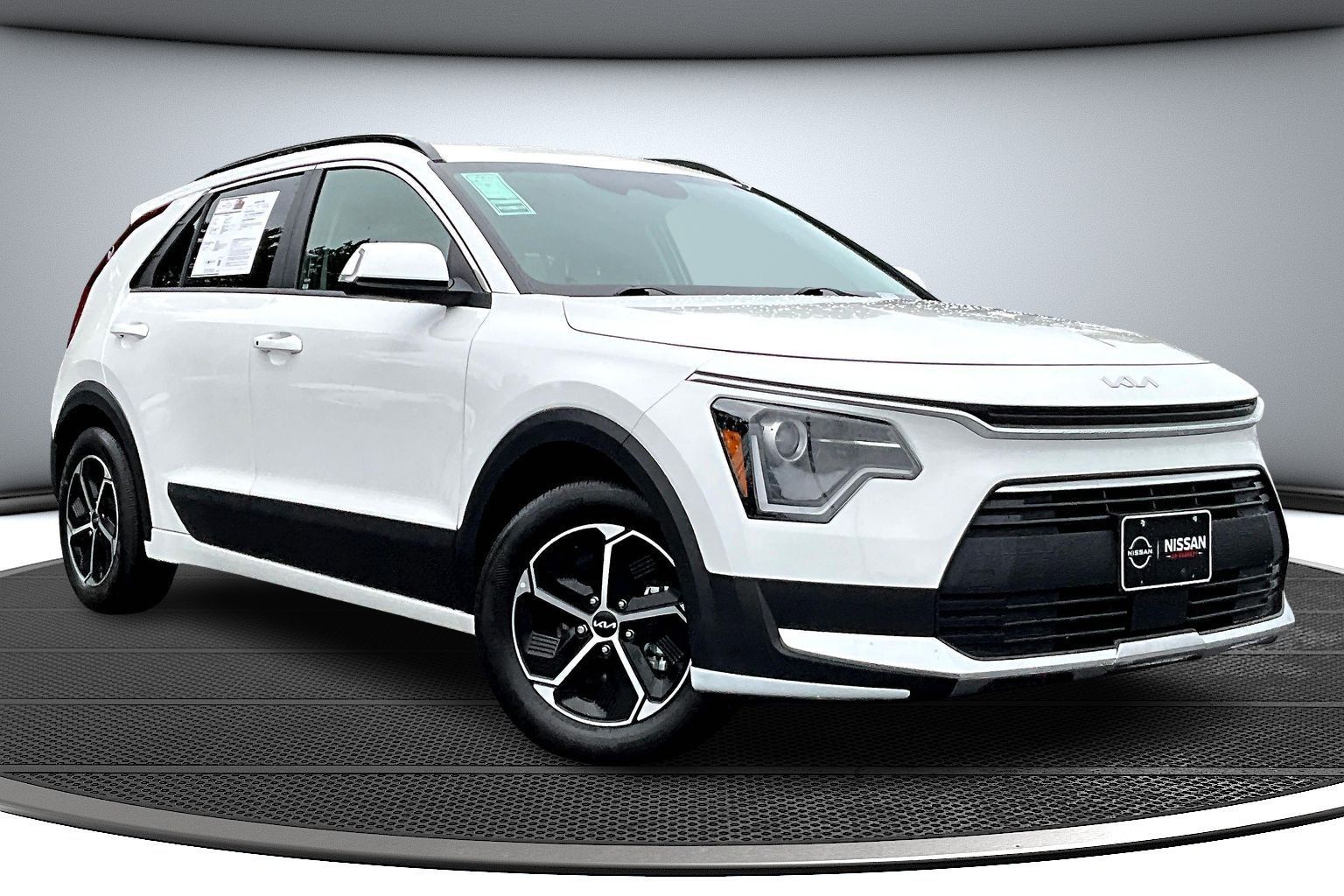 2023 Kia Niro EX's photo