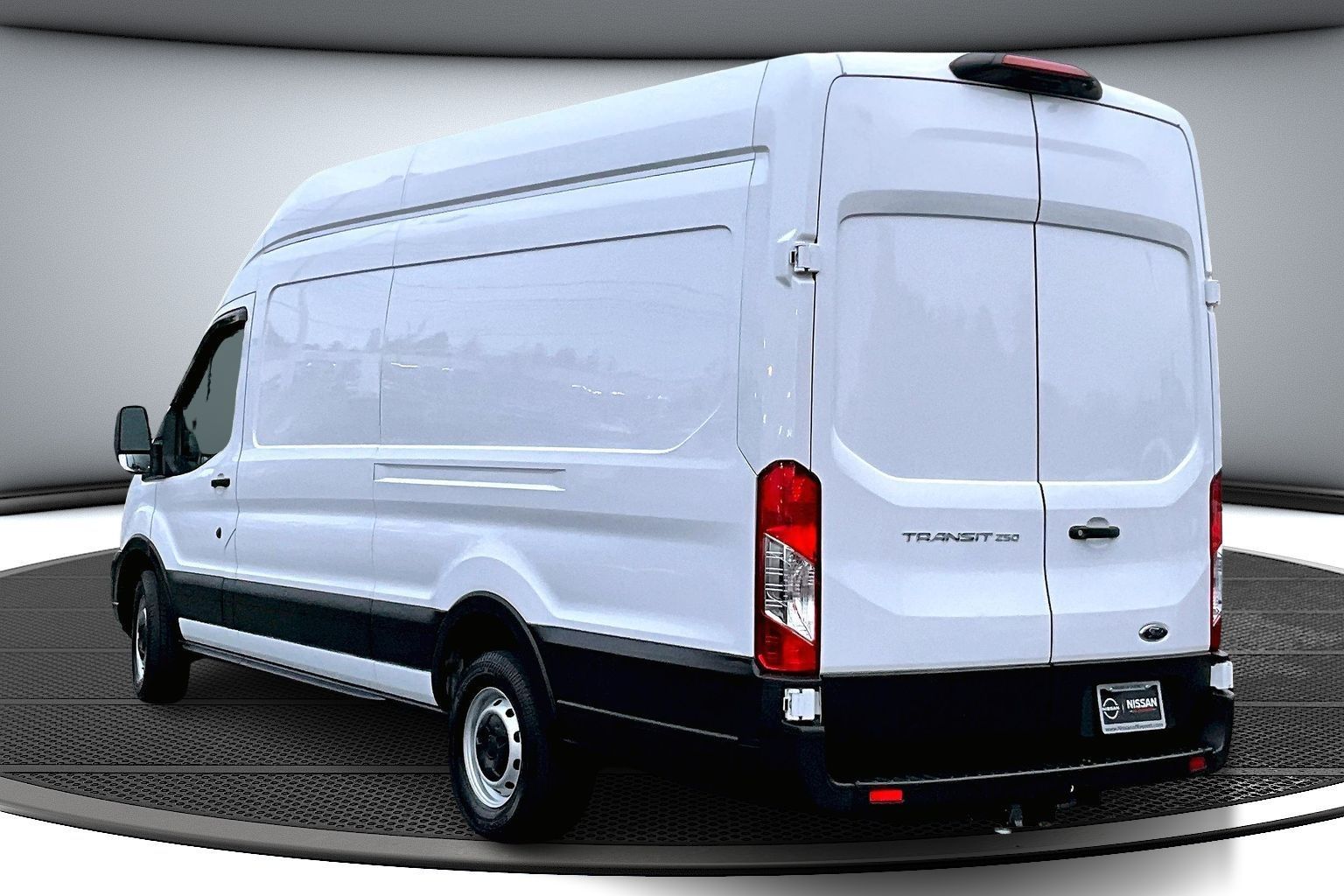 2023 Ford Transit photo 4