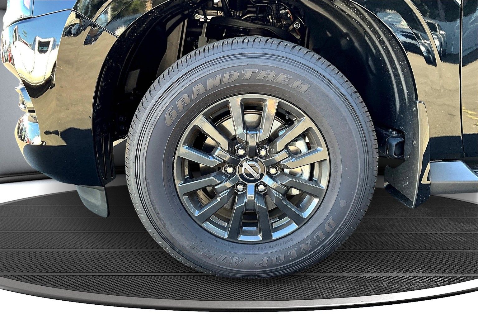 2025 Nissan Armada SV - Photo 12