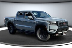 2025 Nissan Frontier PRO-4X Truck Crew Cab