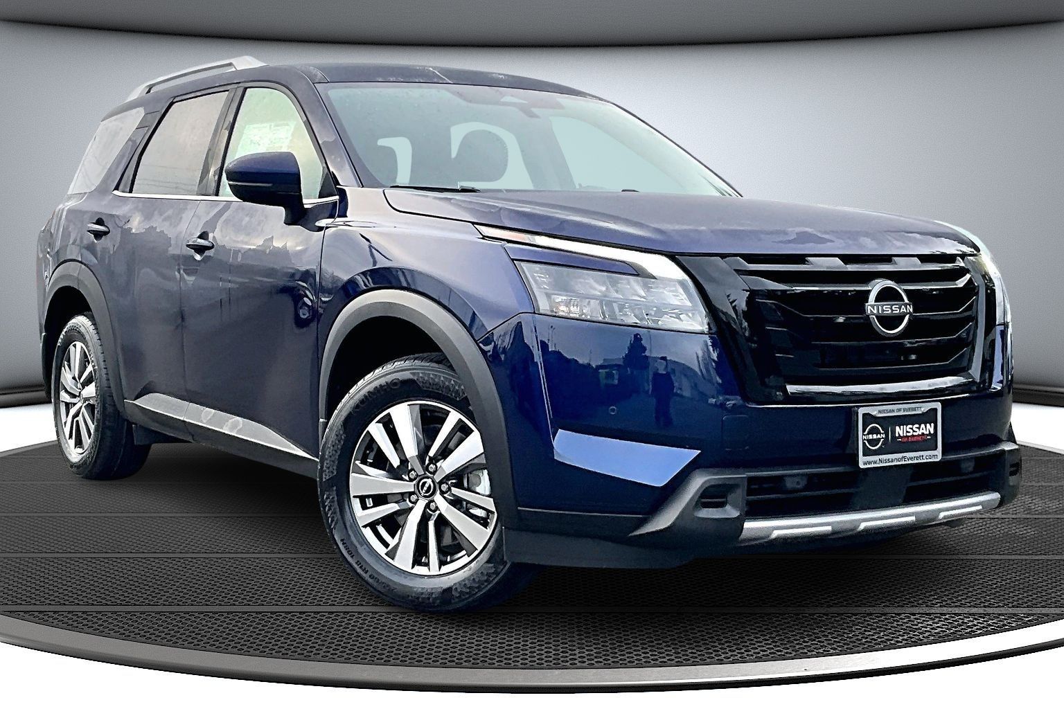 2025 Nissan Pathfinder SL's photo
