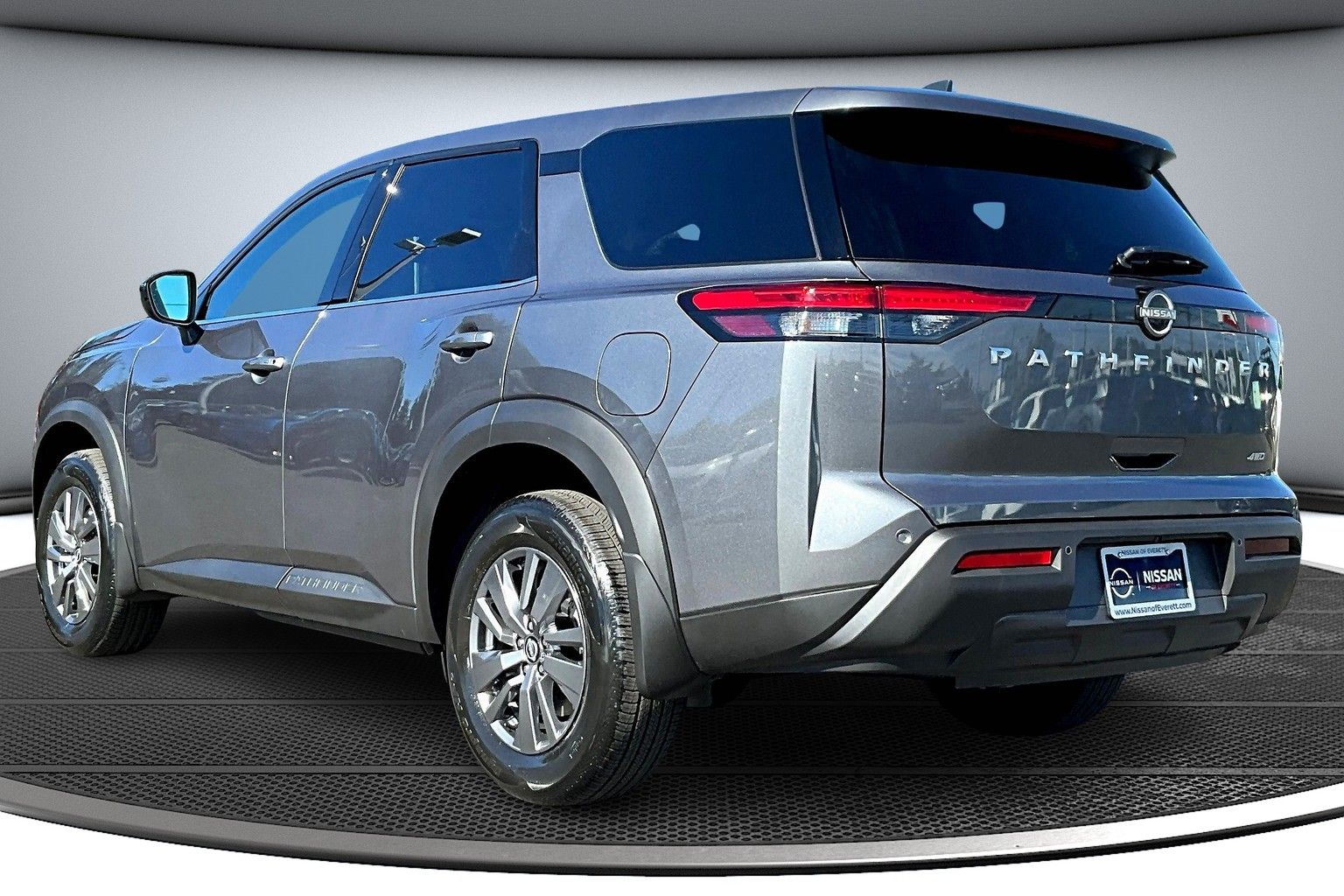 2025 Nissan Pathfinder S photo 3