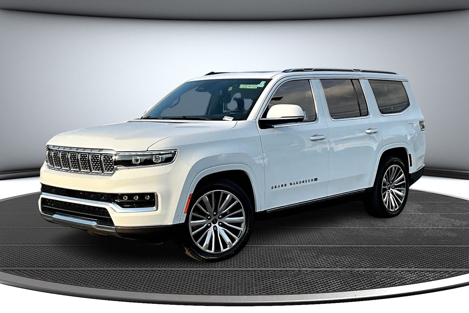 2022 Jeep Grand Wagoneer III photo 3