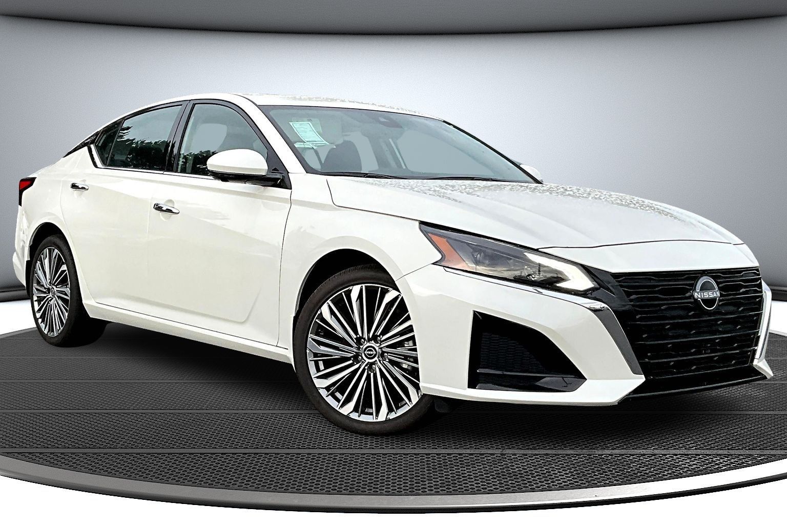 2025 Nissan Altima Sedan 