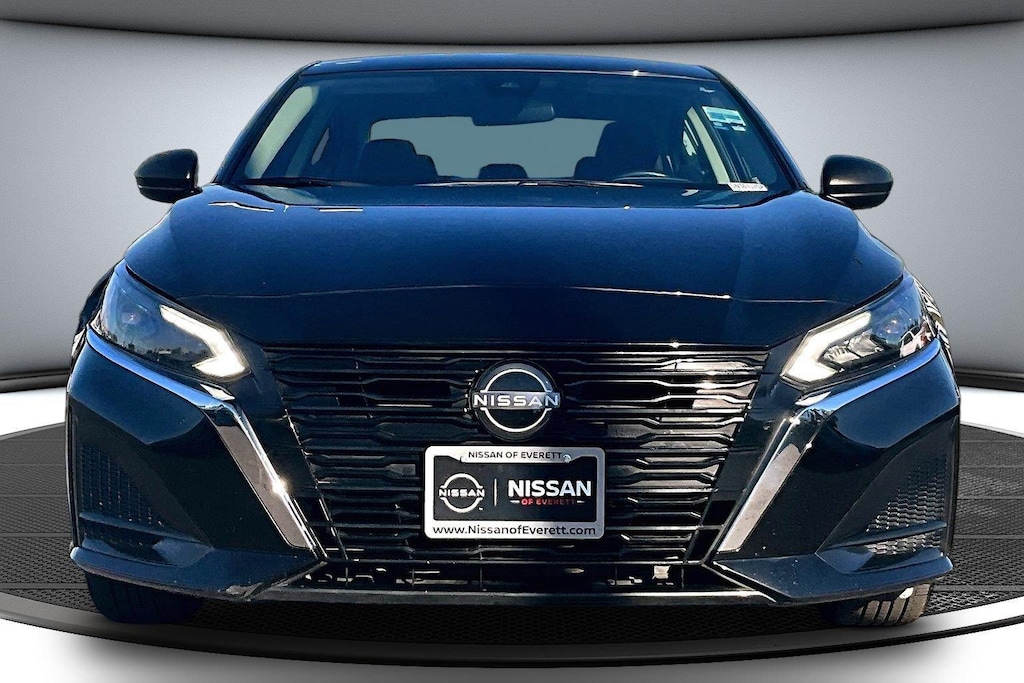 Used 2025 Nissan Altima SV Sedan