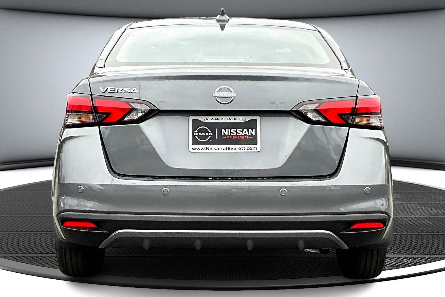 2025 Nissan Versa SV photo 4