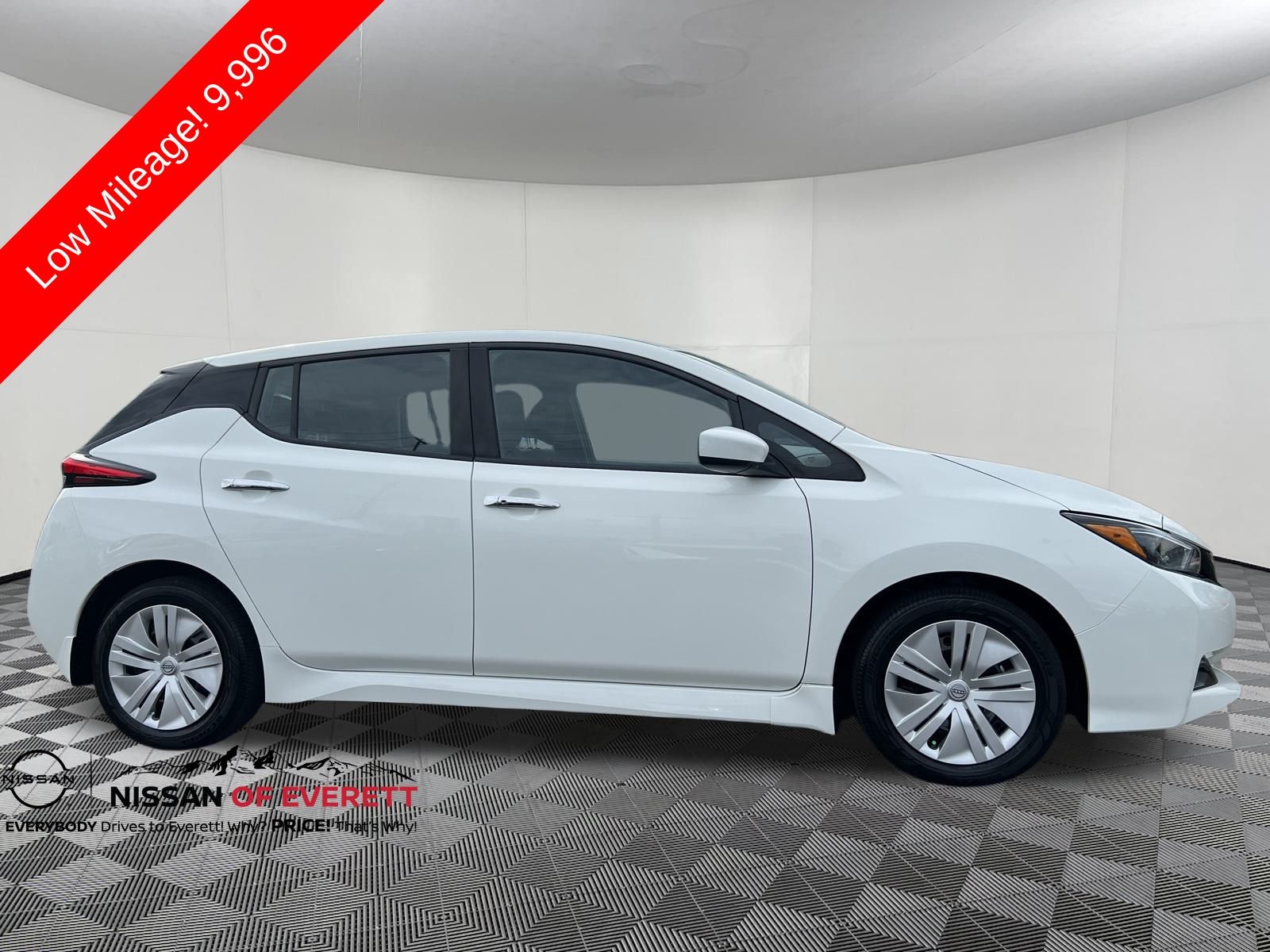 2023 Nissan LEAF Hatchback 