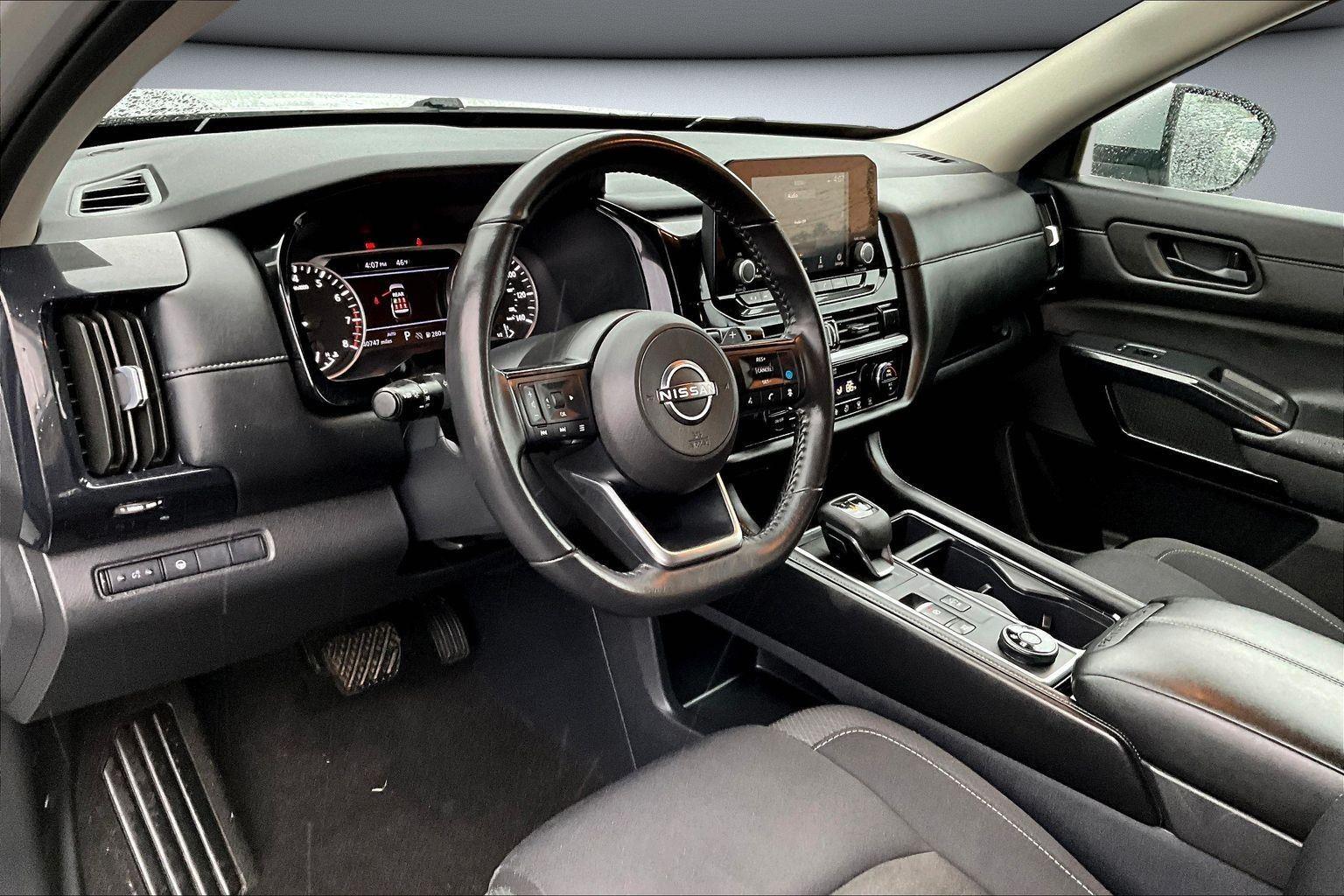 2024 Nissan Pathfinder SV - Photo 15
