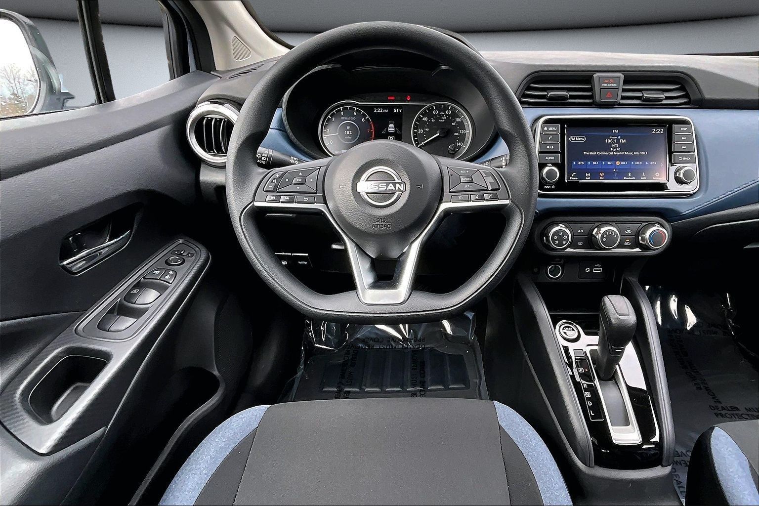 2025 Nissan Versa 1.6 SV CVT's photo