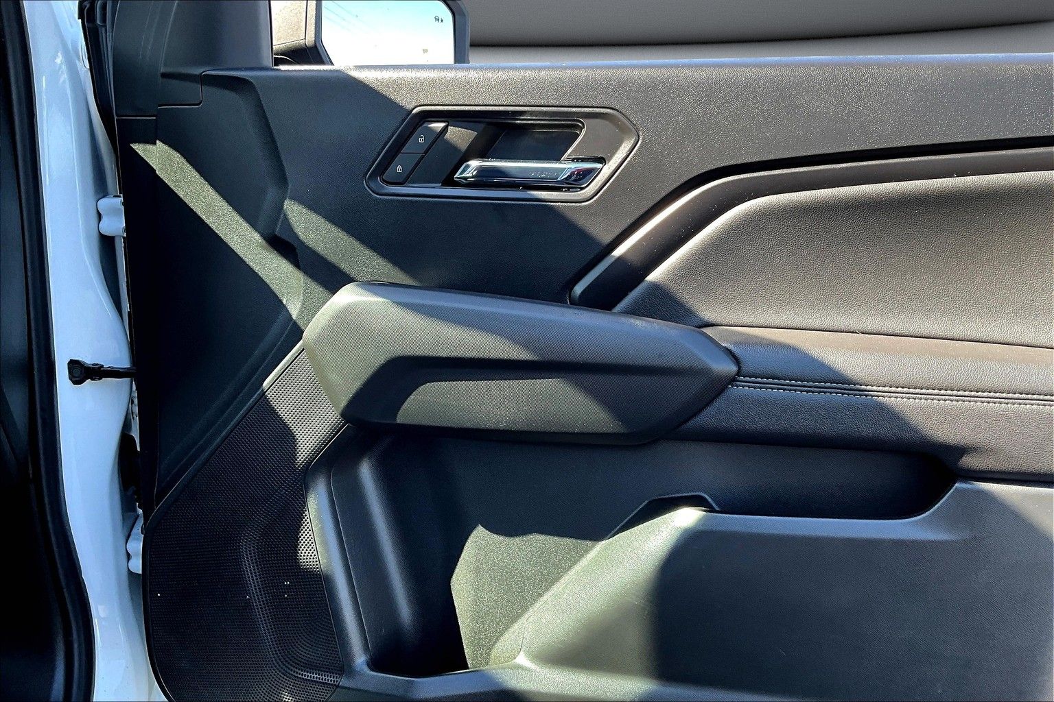 2023 Chevrolet Colorado LT - Photo 28