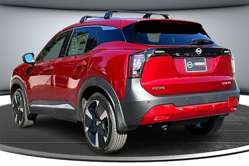New 2026 Nissan Kicks SR SUV
