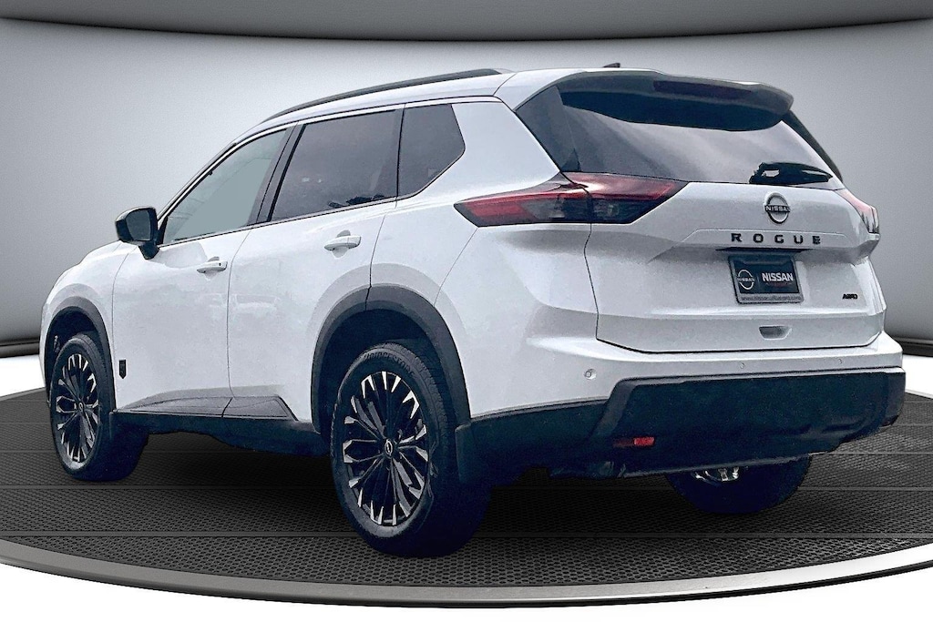 New 2026 Nissan Rogue Dark Armor 2026.5