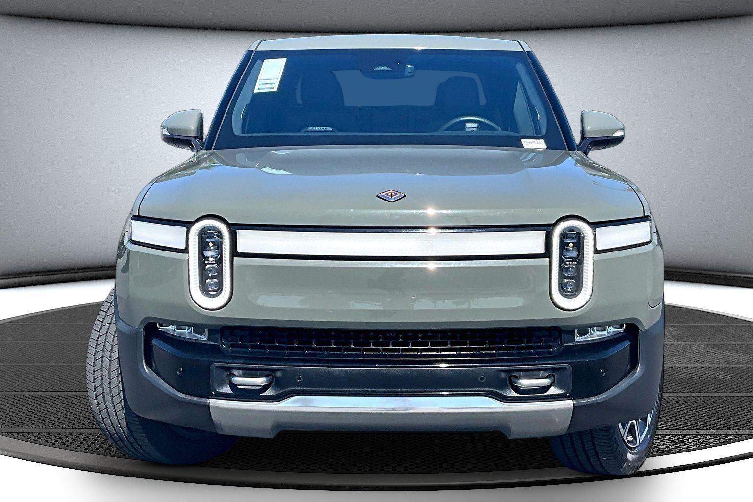 Used 2022 Rivian R1T Launch Edition with VIN 7FCTGAAL3NN000683 for sale in Everett, WA