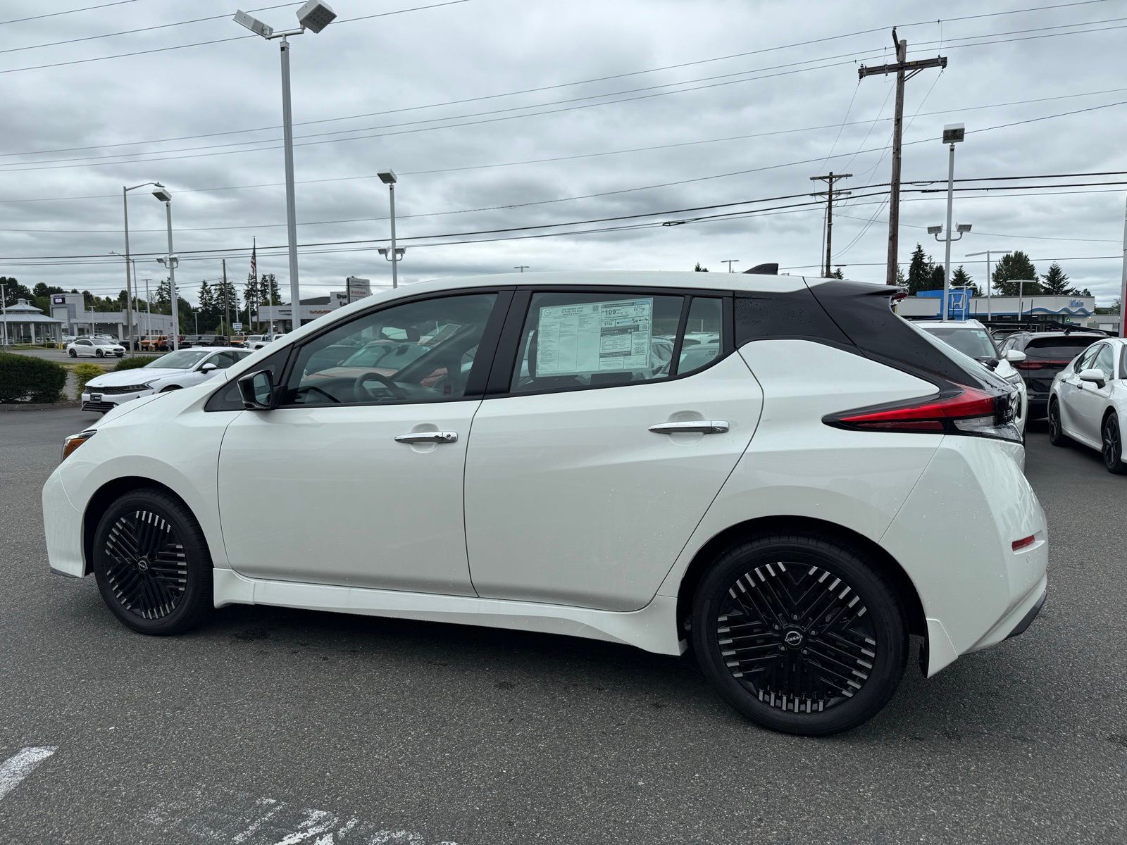 2025 Nissan Leaf SV Plus photo 3